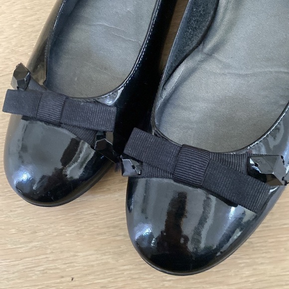 Stuart Weitzman Black Patent Flats 7.5m - Picture 2 of 7